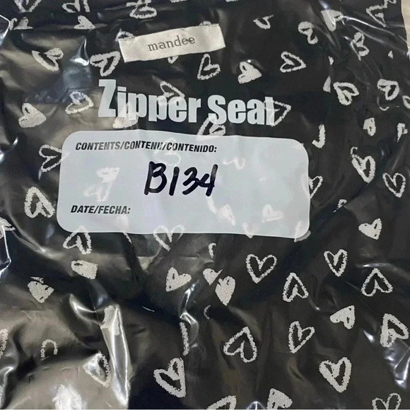 Mandee women black white heart print V neckline 1/2 cuffed  sleeves flowy top 2X - Picture 12 of 12